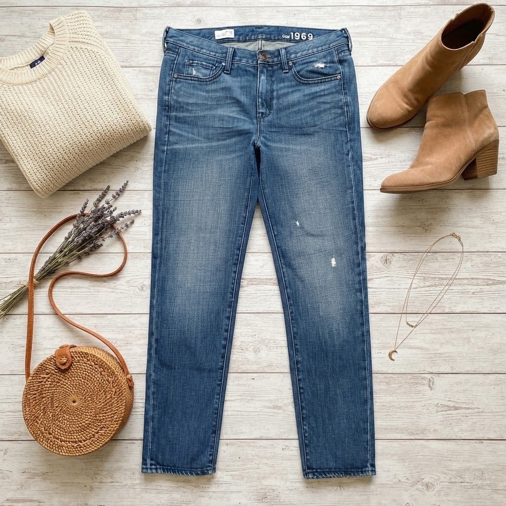 Gap 1969 Sexy Boyfriend Jeans Medium Wash Distressed 27 4r Blue Denim